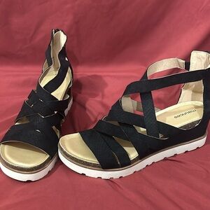 Maurices Womens Chenay Strappy Sandals Black Wedge Heels Back Zip 9.5 M